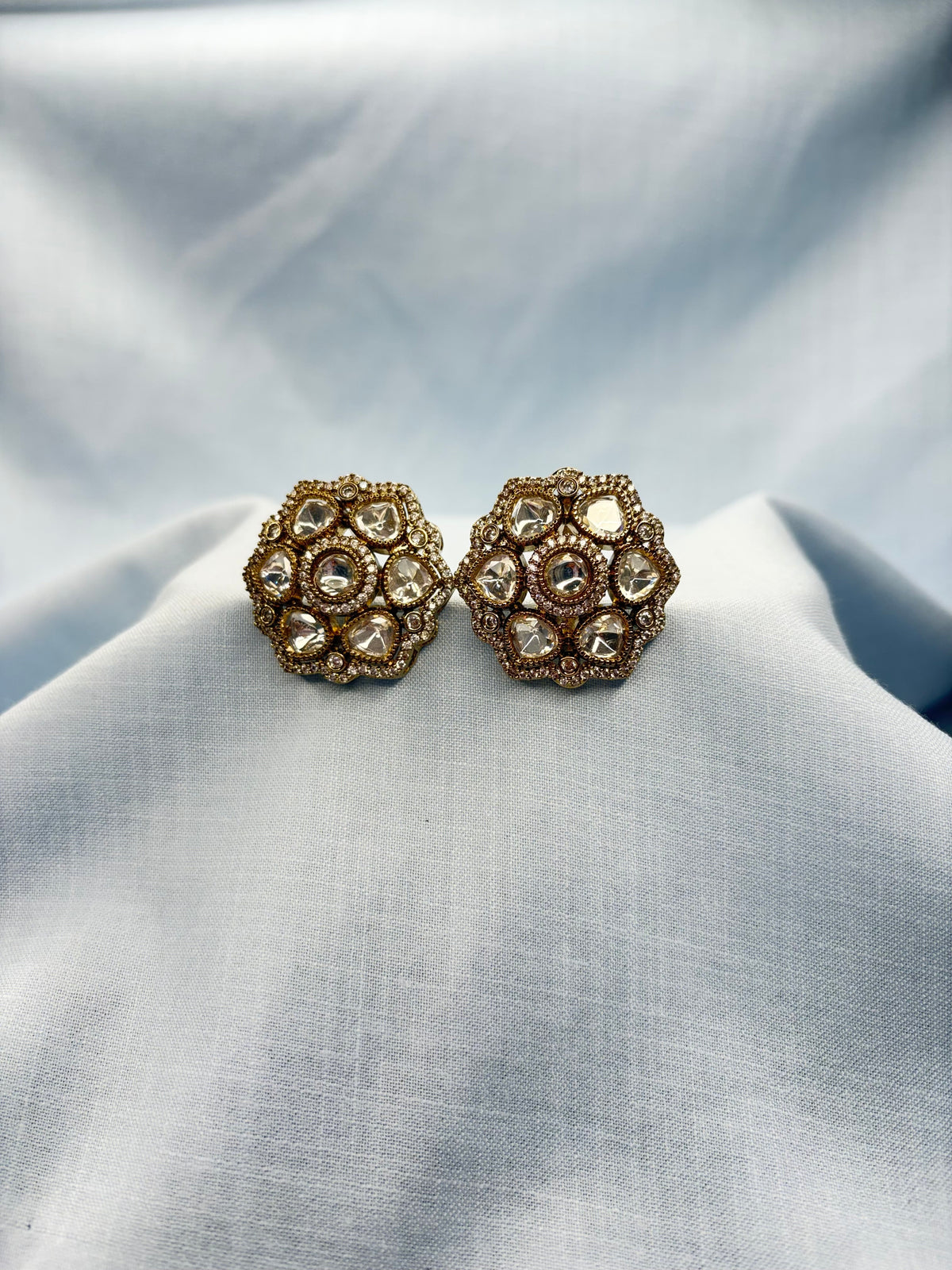 Kundan ear studs