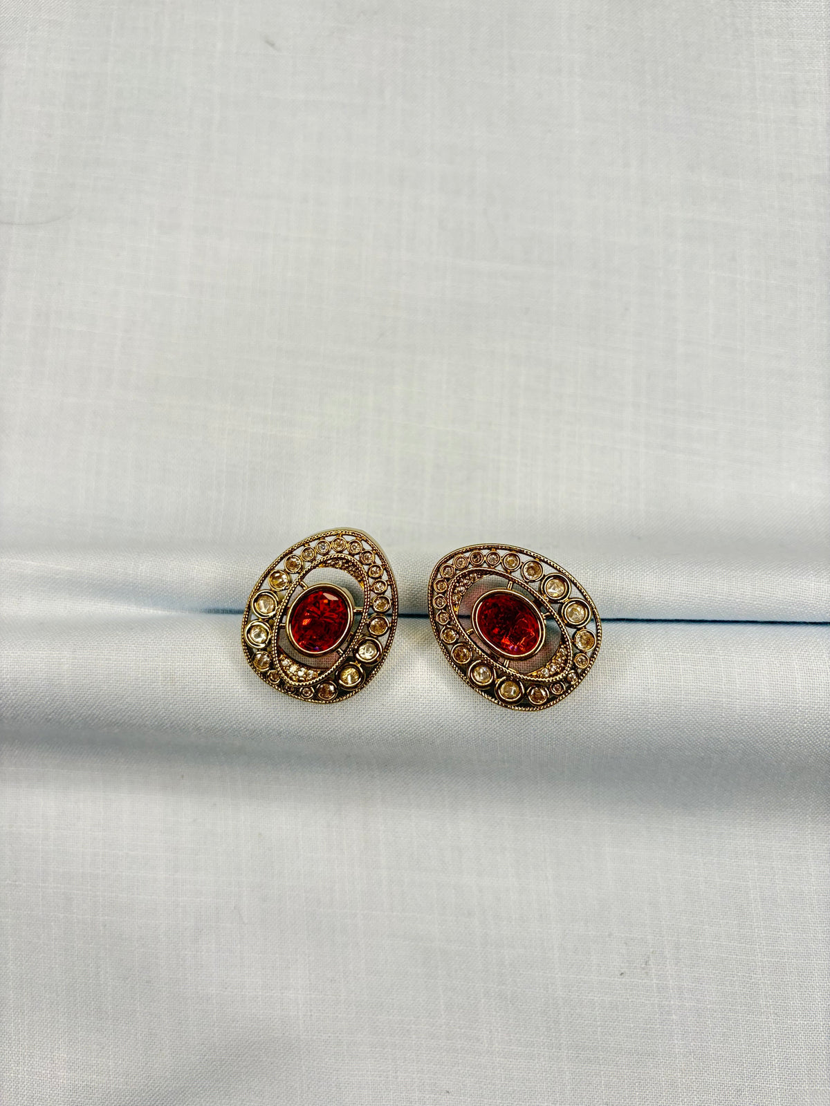 Kundan stud earrings