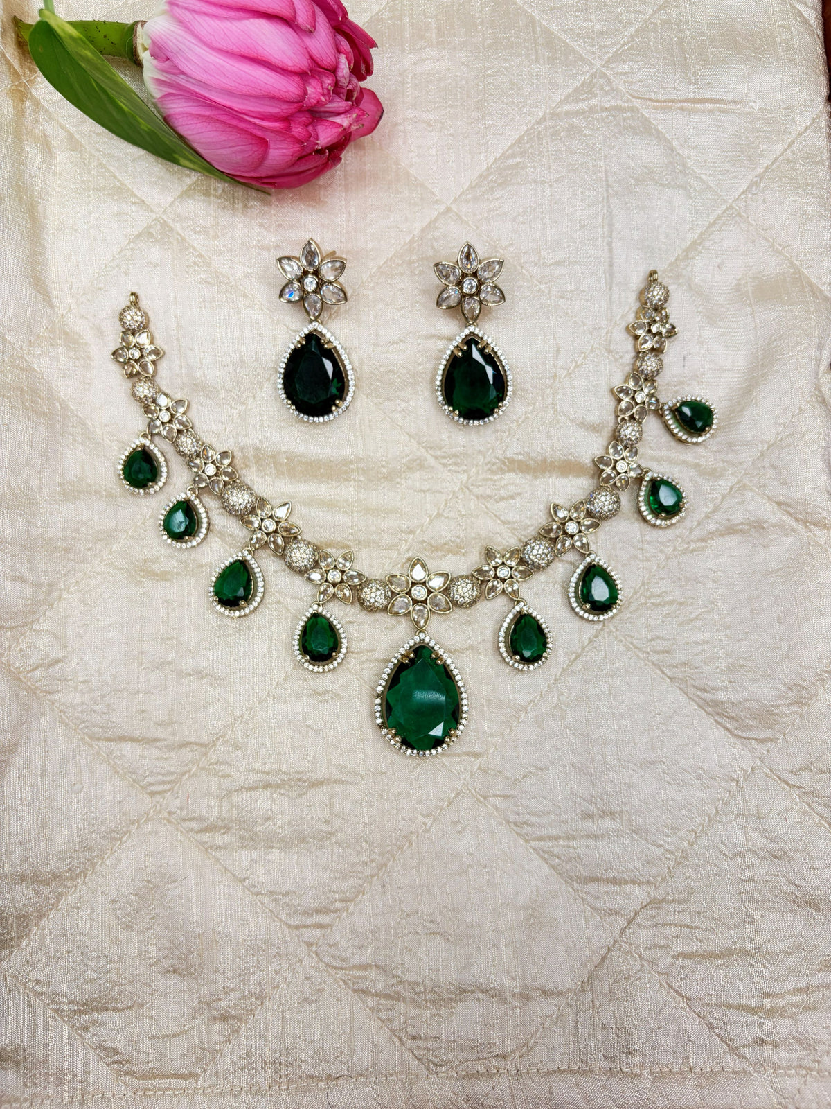 Green Zircon Stoned Victorian Necklace Set
