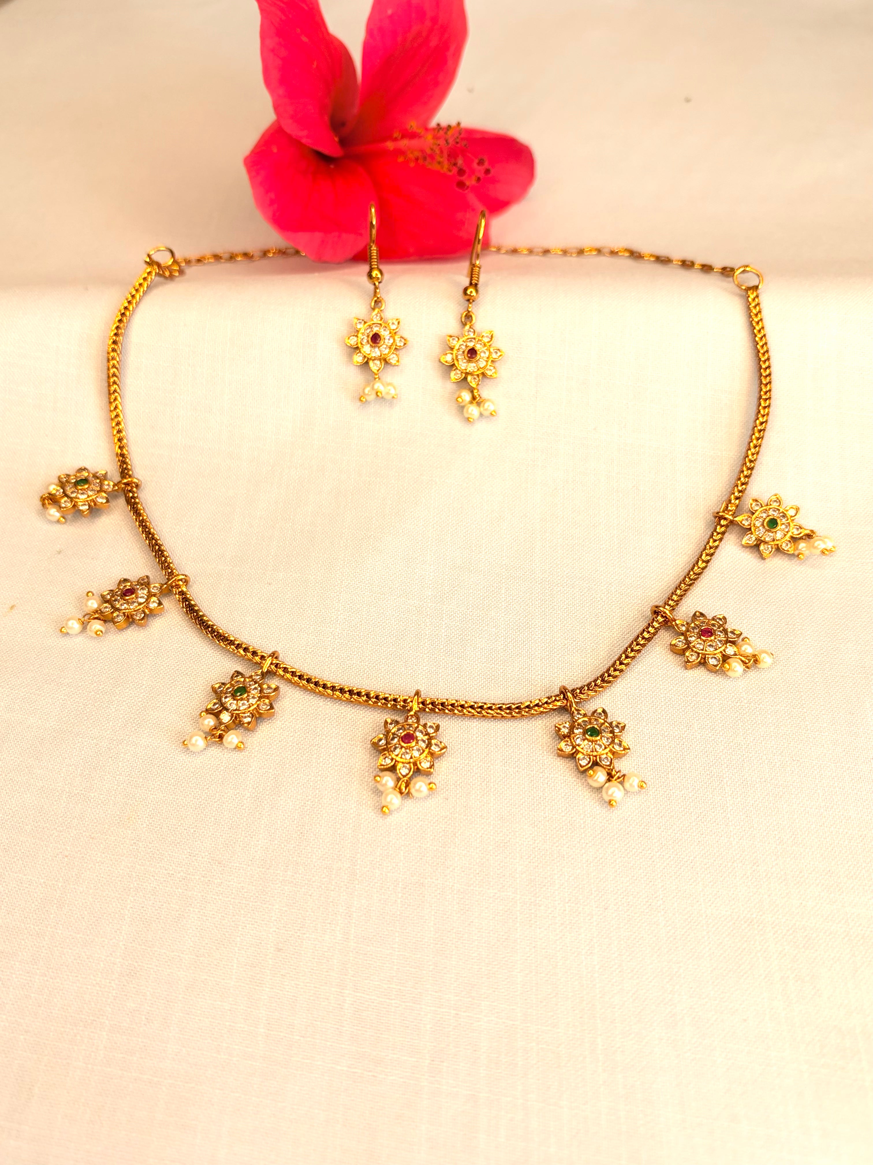 Simple Floral Necklace