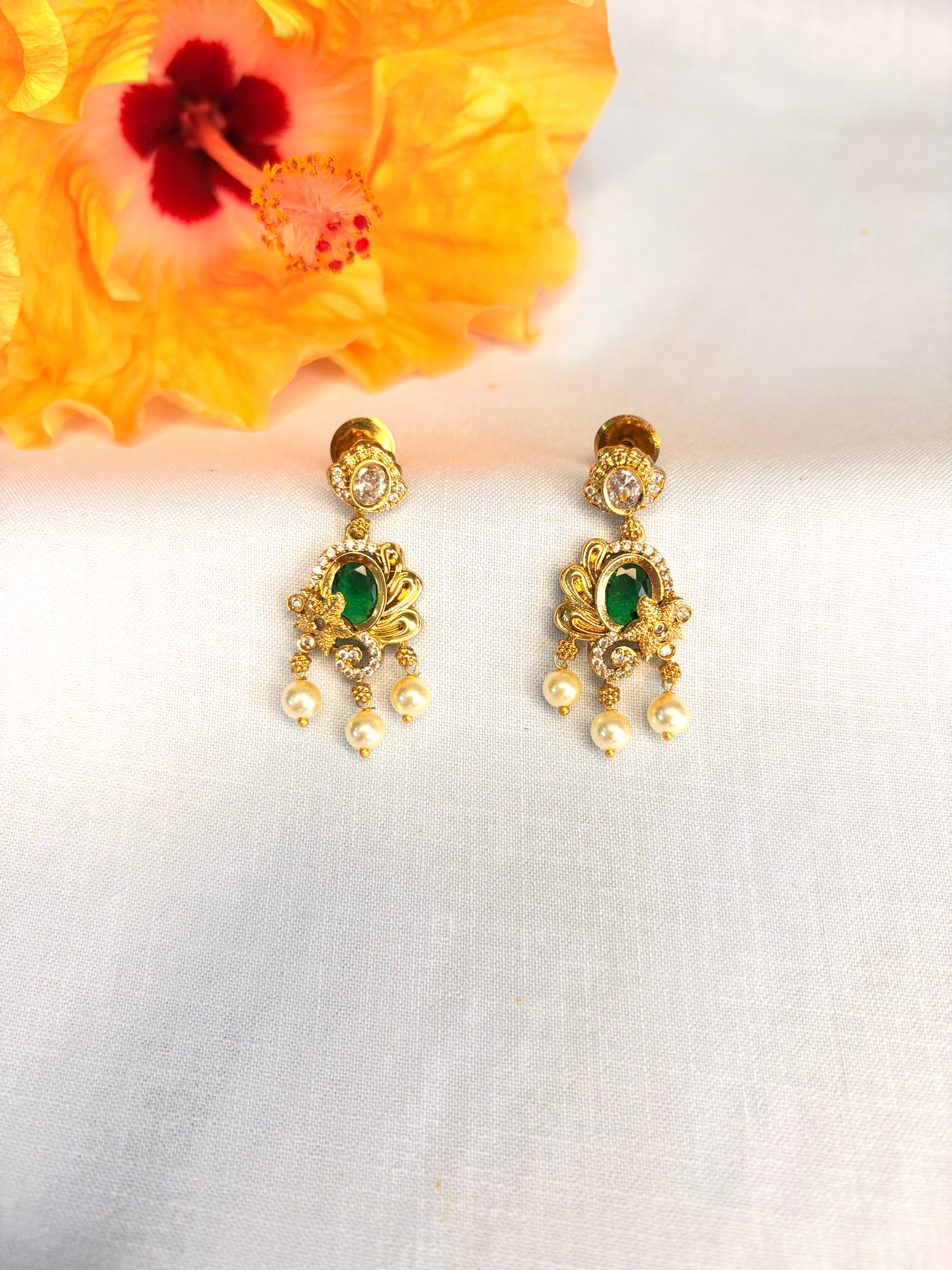 Green Kundan-Style Drop Earrings with Pearl Latkan